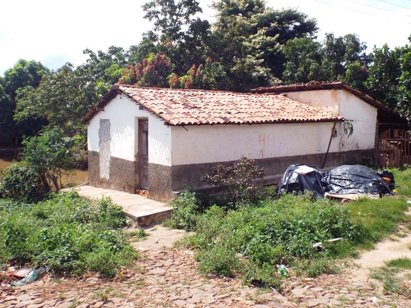 Município faz entrega de cestas de alimentos, roupas, e colchões as famílias dos Bairros Barragem e Cristo Rei - Imagem 60