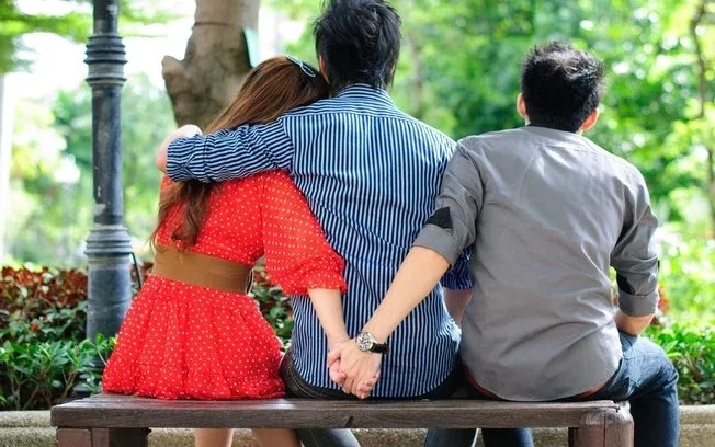 Conheça signos que chegam a trair, mas não terminam o relacionamento - imagem 18271