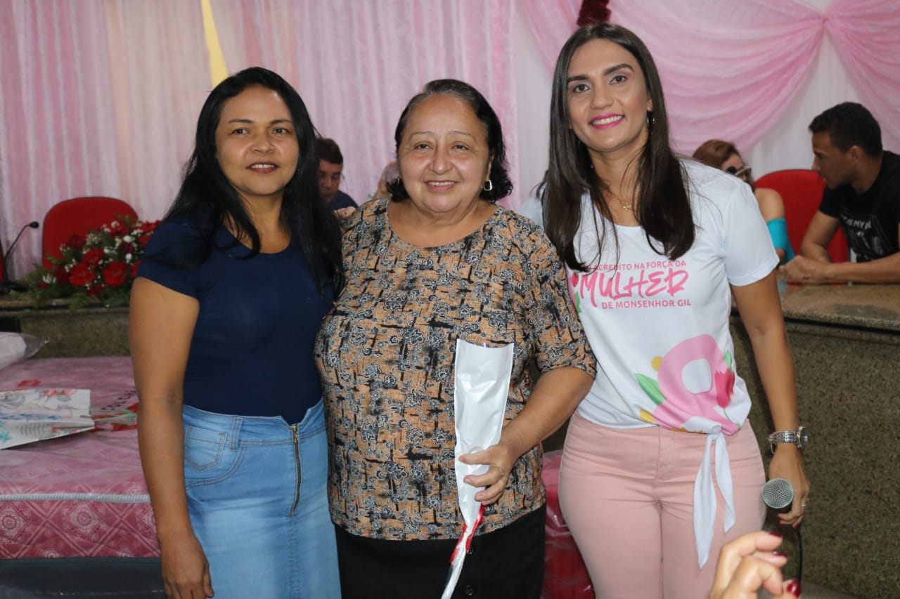 Mulheres de Monsenhor Gil ganham big festa em seu dia - Imagem 31