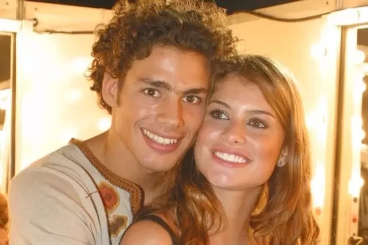 Você vai ficar de queixo caído com esses famosos que já formaram casal - imagem 17174