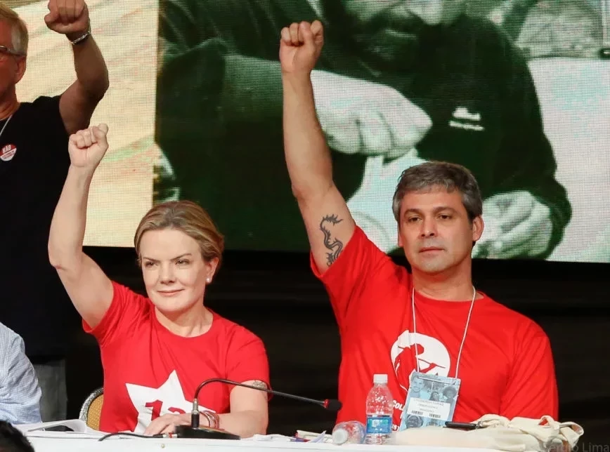 Confira quais os casais que se formaram no Congresso Nacional - imagem 17120