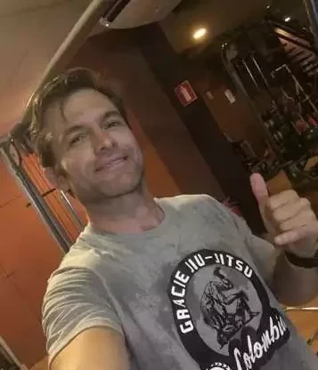 Veja os famosos que caíram no anonimato e agora têm empregos "normais" - imagem 18937