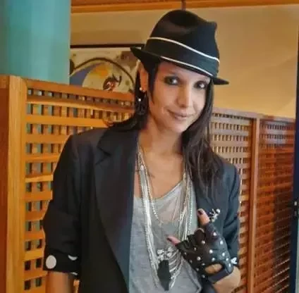 Veja os famosos que caíram no anonimato e agora têm empregos "normais" - imagem 18946