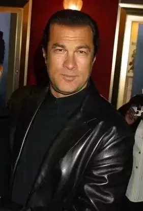 Veja os famosos que caíram no anonimato e agora têm empregos "normais" - imagem 18934