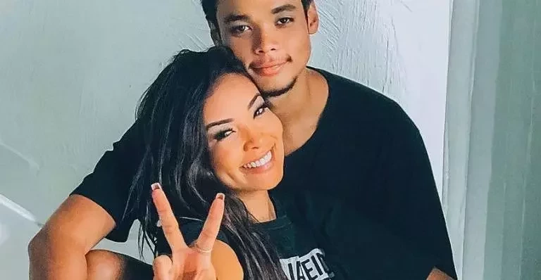 Conheça as famosas brasileiras que se tornaram mães bastante jovens - imagem 18997