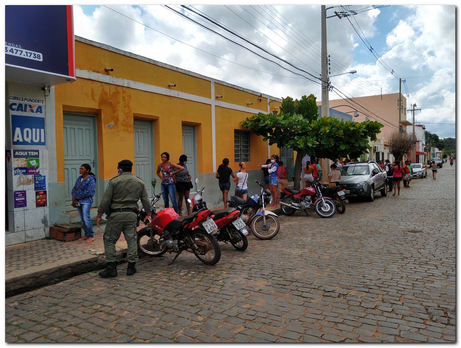 Equipe da Saúde, Polícia Militar e Polícia Civil realizam trabalho de orientação em Inhuma - Imagem 8