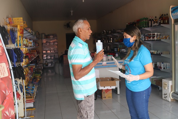 Secretaria Municipal de Saúde distribuiu máscaras e álcool em gel  - Imagem 11