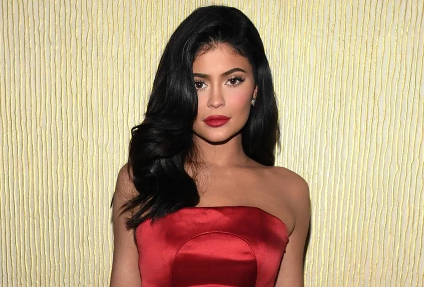 Conheça os famosos que levam uma vida inacreditável de ostentação - imagem 19377