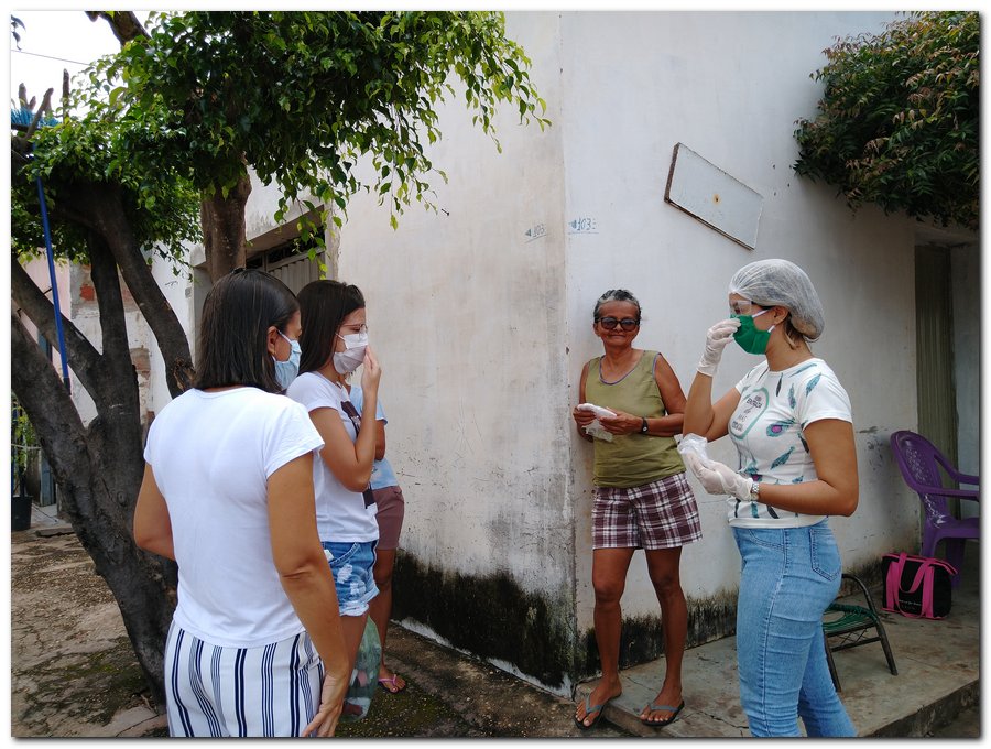Equipe de profissionais da Secretaria Municipal de Saúde distribuem mascaras  - Imagem 15