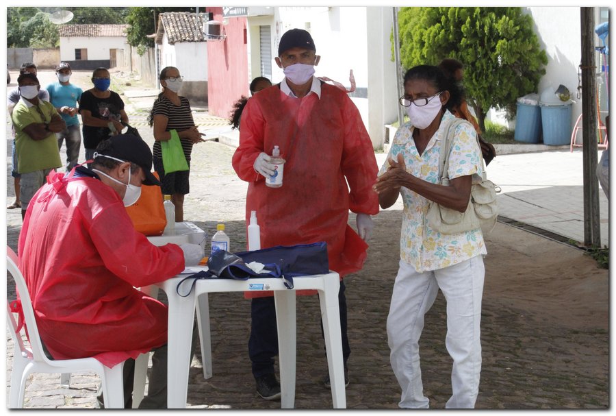 Profissionais realizam ações de prevenção ao Coronavírus  - Imagem 18