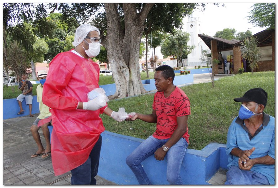 Profissionais realizam ações de prevenção ao Coronavírus  - Imagem 37