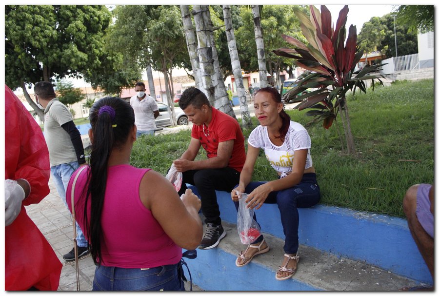 Profissionais realizam ações de prevenção ao Coronavírus  - Imagem 38