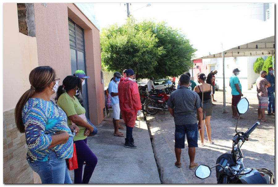 Profissionais realizam ações de prevenção ao Coronavírus  - Imagem 5