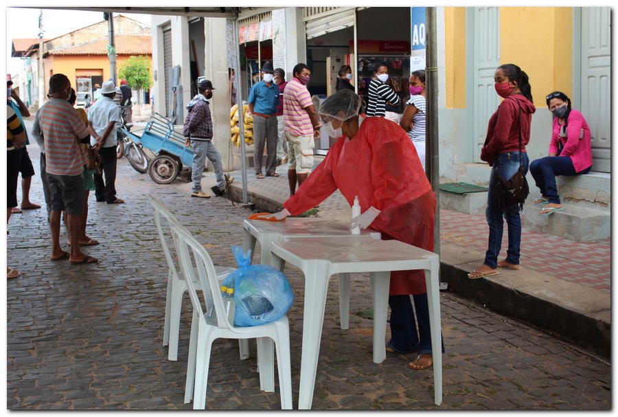 Profissionais realizam ações de prevenção ao Coronavírus  - Imagem 16