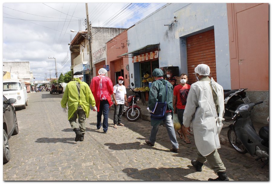 Profissionais realizam ações de prevenção ao Coronavírus  - Imagem 32