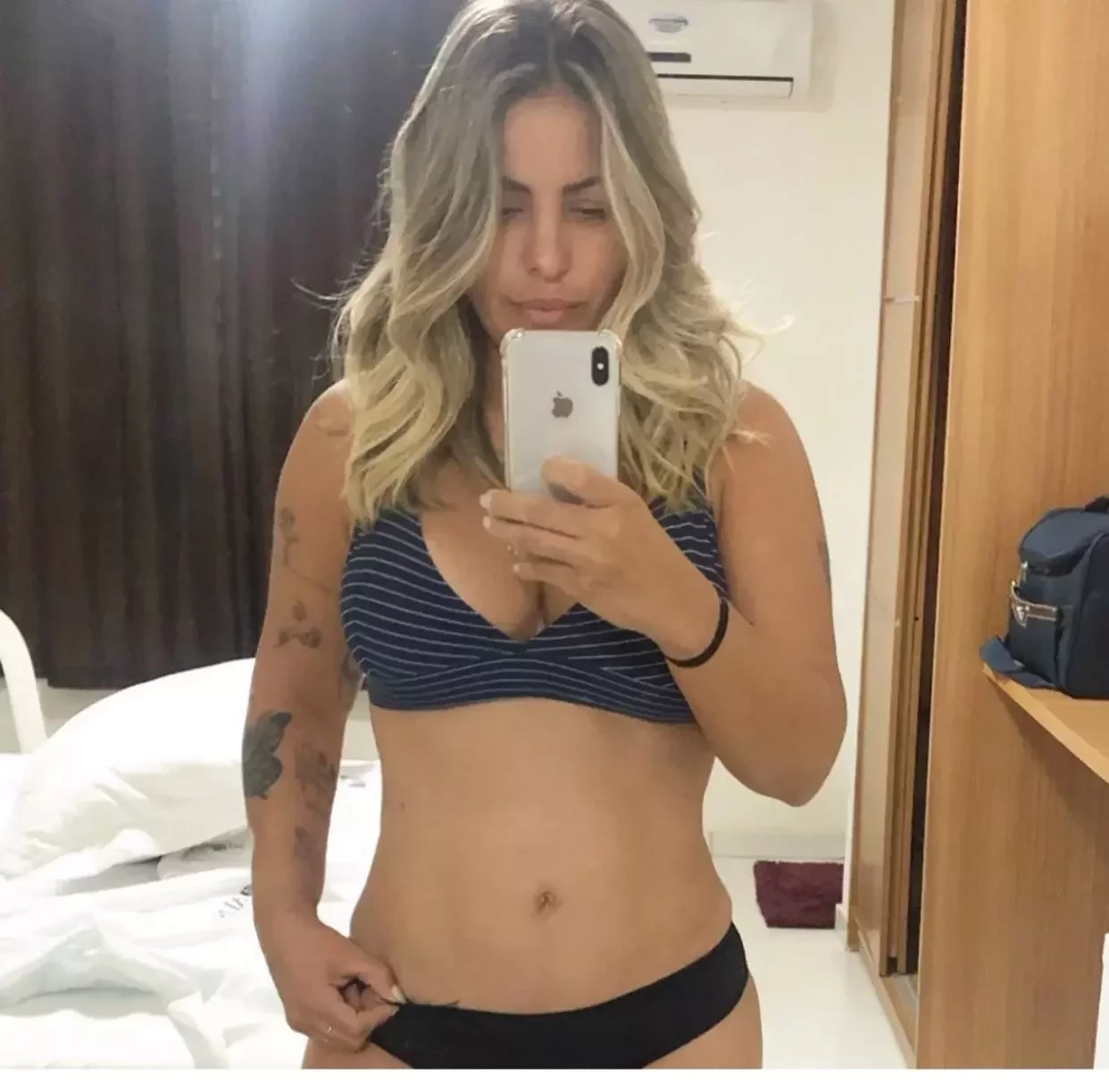 Aos 42 anos,  Walkyria Santos mostra corpão em 10 fotos sensuais - imagem 20201
