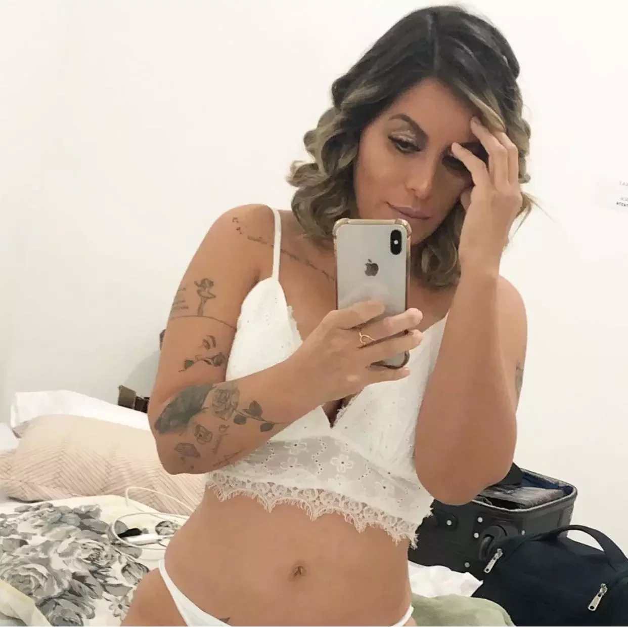 Aos 42 anos,  Walkyria Santos mostra corpão em 10 fotos sensuais - imagem 20202
