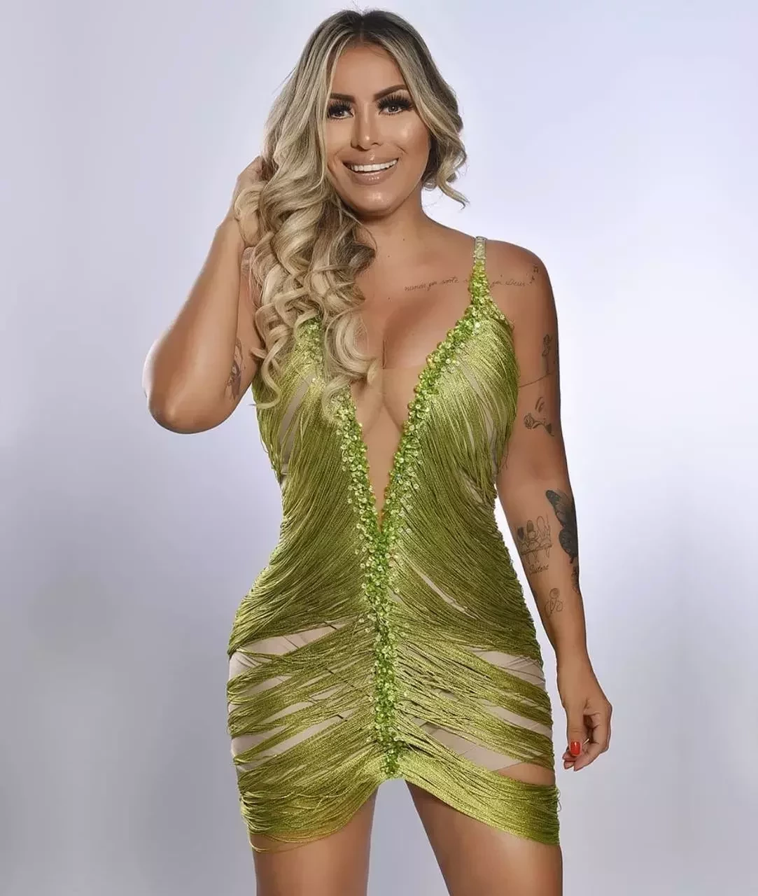 Aos 42 anos,  Walkyria Santos mostra corpão em 10 fotos sensuais - imagem 20197