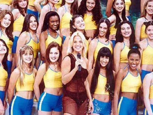 Flagrou Xanddy com homem? Leia polêmicas e curiosidades de Carla Perez - imagem 20281