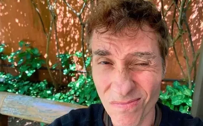 Saiba quem são os famosos que testaram positivo para o coronavírus - imagem 20586