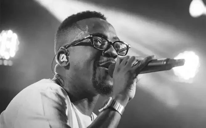 Saiba quem são os famosos que testaram positivo para o coronavírus - imagem 20577