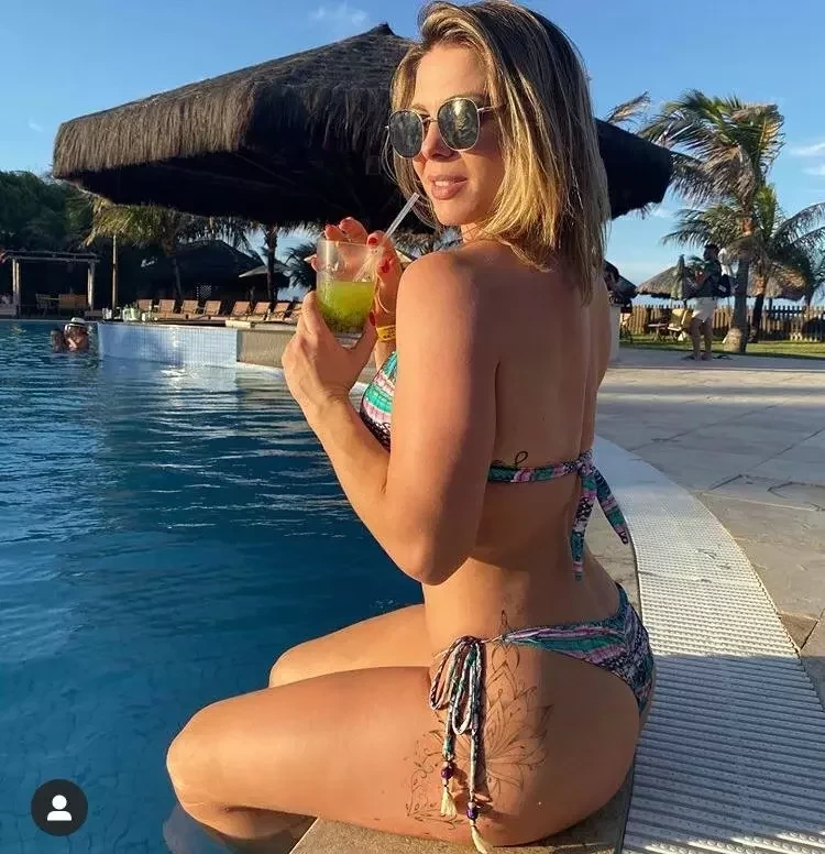 Tava com saudades da loira? Sheila Mello mais gostosa do que nunca  - imagem 20734