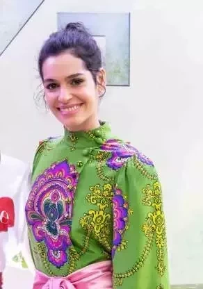 Saiba quem são as celebridades que assumiram os pelos nas axilas  - imagem 20894