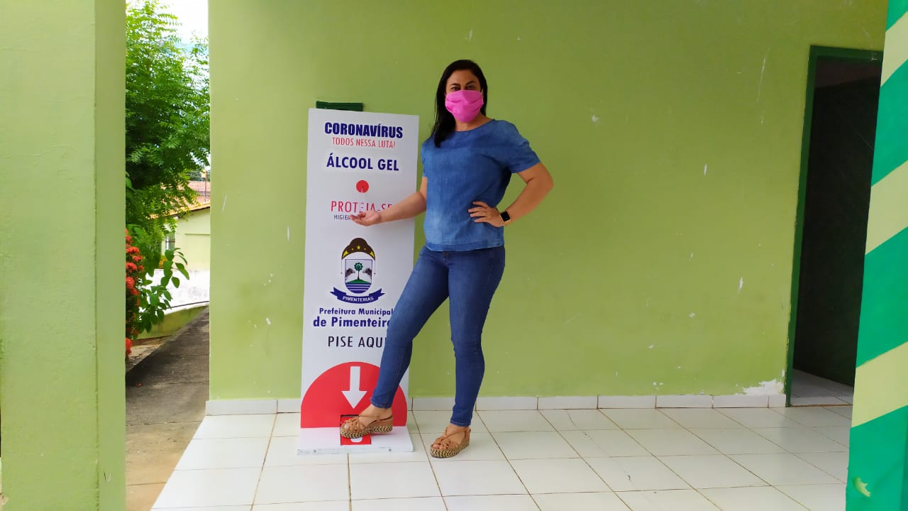 Distribuição de totens com álcool em gel pelos locais públicos de Pimenteiras  - Imagem 7