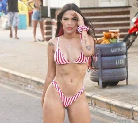 Arretada e Poderosa! 10 fotos da Flay de deixar os seguidores babando 