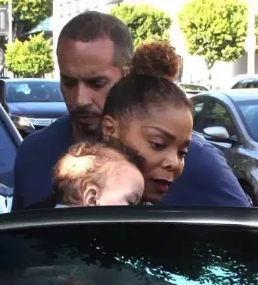 Conheça as celebridades que foram mães depois dos 40 anos - imagem 19838