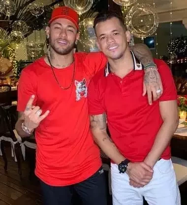 Saiba quem são os 'parças' famosos e anônimos de Neymar  - imagem 21615