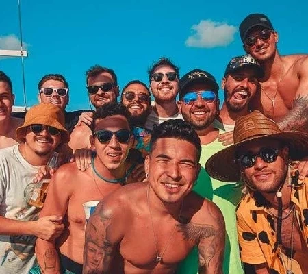 Saiba quem são os 'parças' famosos e anônimos de Neymar 