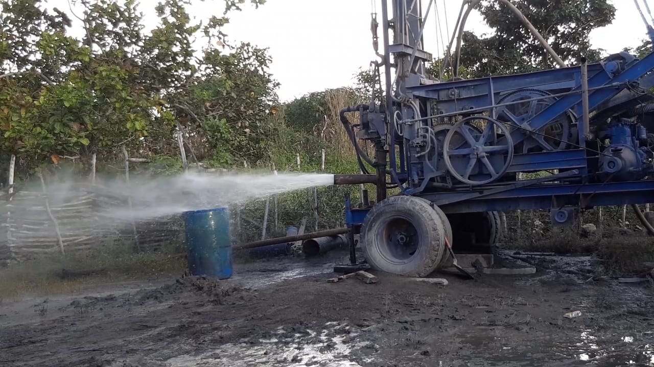 Prefeitura de Joaquim Pires inicia revitalização de estradas e constrói poço tubular na zona rural - Imagem 2