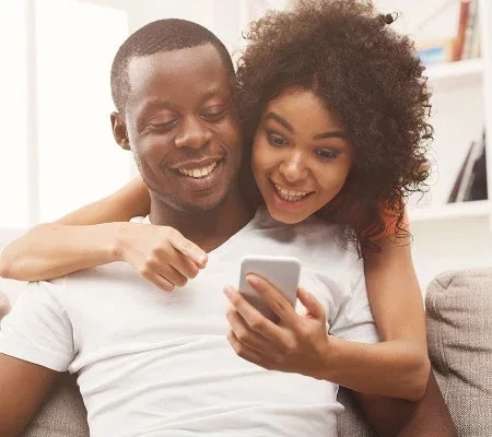 Dia dos Namorados! Encontre a combinação de signo perfeita pra você