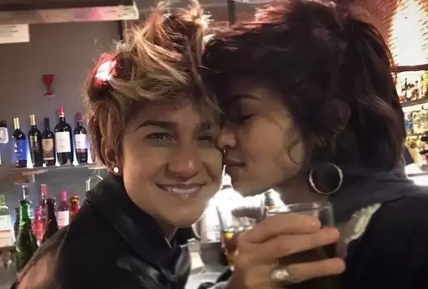 Veja os casais LGBTQ+ famosos que fazem a gente acreditar no amor - imagem 21828