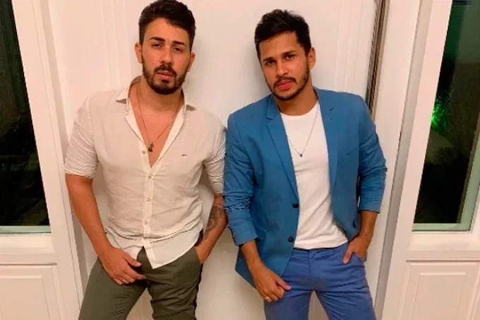 Veja os casais LGBTQ+ famosos que fazem a gente acreditar no amor - imagem 21829