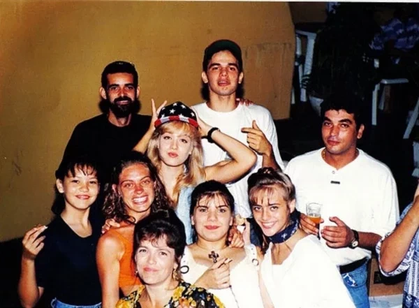 Veja fotos de astros da Globo antes da fama que são inacreditáveis - imagem 22028