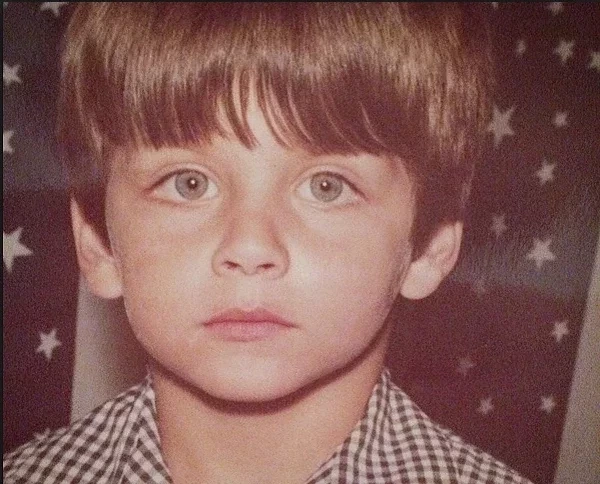 Veja fotos de astros da Globo antes da fama que são inacreditáveis - imagem 22027