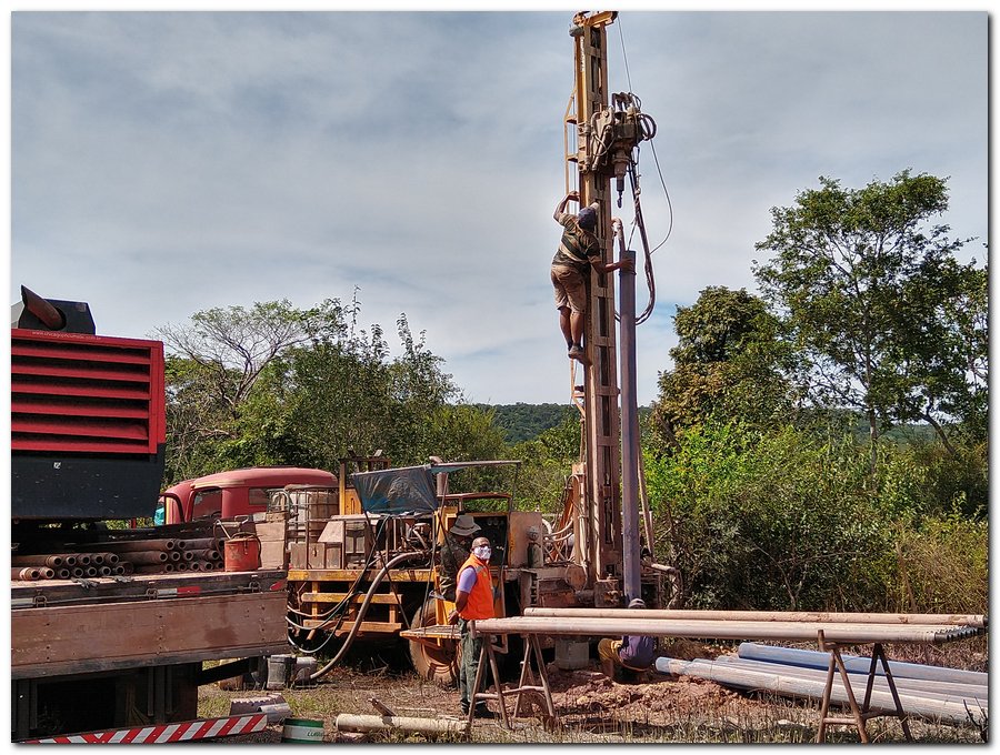 Chefe da Defesa Civil de Inhuma vistoria abastecimento de Água  - Imagem 2