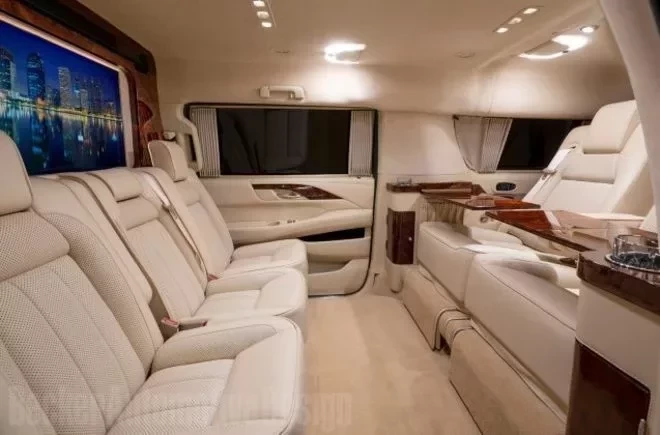 Marido de Gisele Bundchen decide vender carro exclusivo por R$ 1,6 mi - imagem 21183