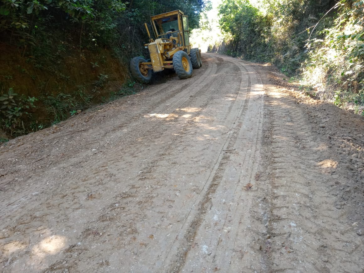 Prefeitura Municipal de Monsenhor Gil mais uma vez recupera estradas - Imagem 2