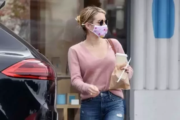 Você é capaz de reconhecer estas celebridades por trás da máscara?  - imagem 22353