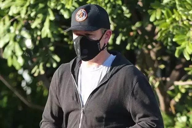 Você é capaz de reconhecer estas celebridades por trás da máscara?  - imagem 22361