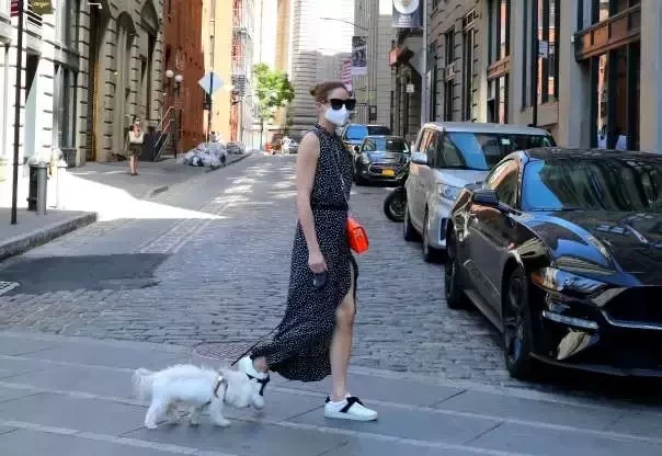 Você é capaz de reconhecer estas celebridades por trás da máscara?  - imagem 22365