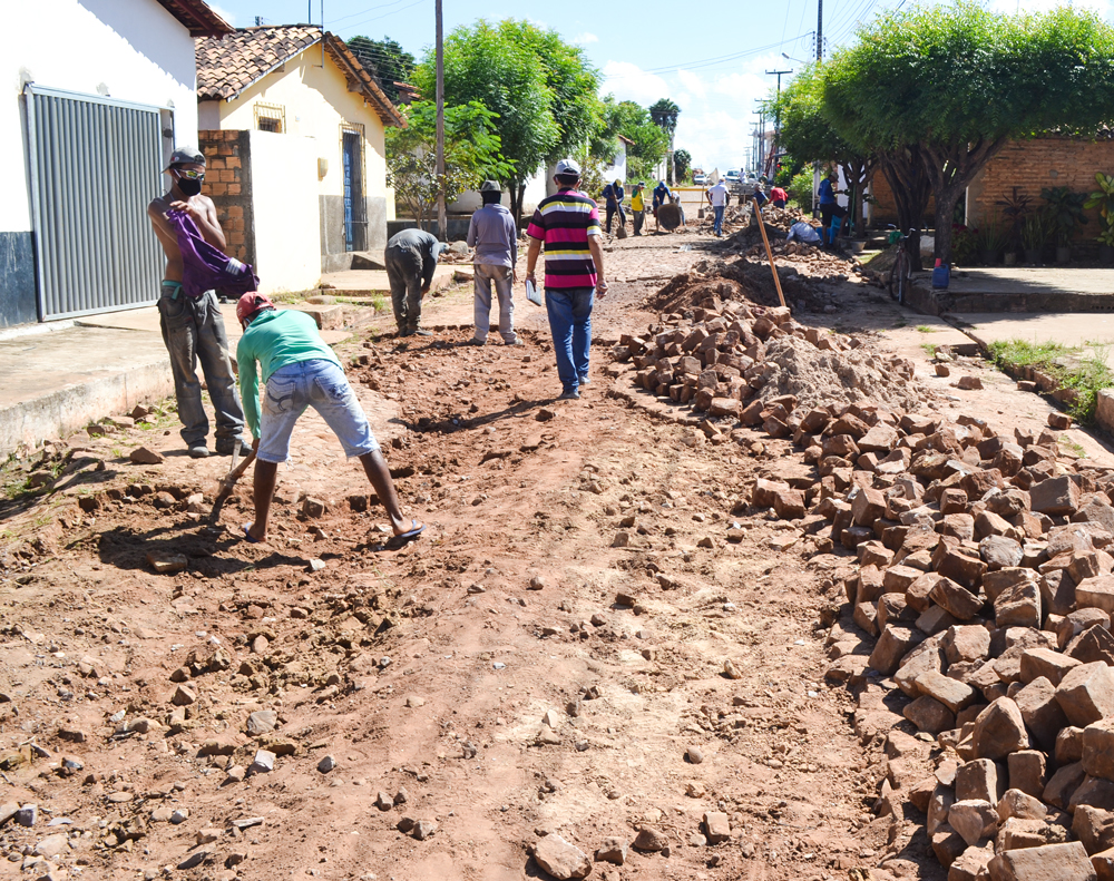 Prefeitura de Joaquim Pires inicia obras de recuperação de calçamentos - Imagem 2