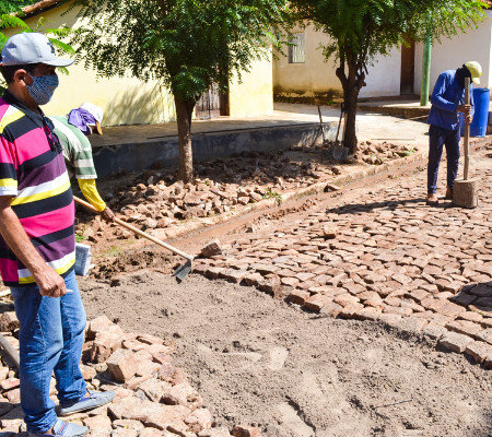 Prefeitura de Joaquim Pires inicia obras de recuperação de calçamentos
