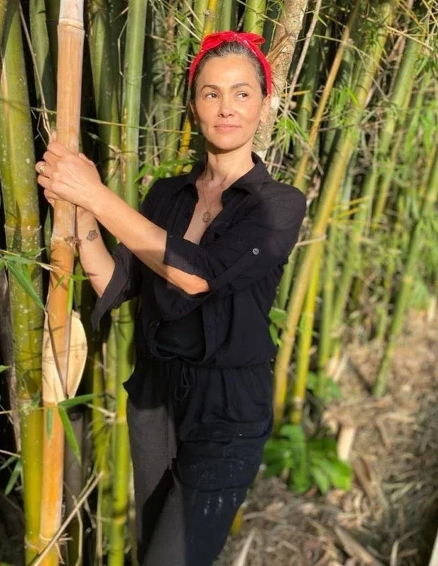 Suzana Alves, eterna Tiazinha, é a mais nova adepta dos fios brancos - imagem 21386