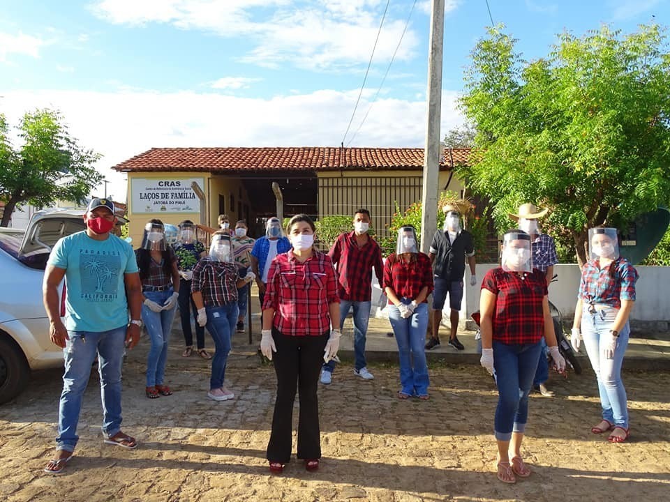 Secretaria Municipal de Assistência Social de Jatobá do Piauí faz homenagem de São João ao grupo alegria de viver do Serviço de Convivência e Fortalecimento de Vínculos