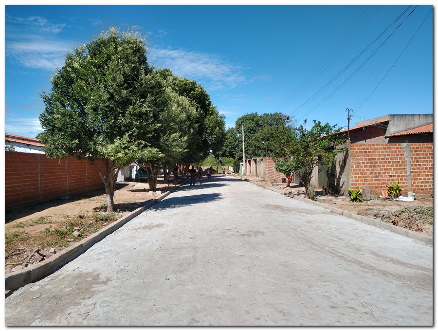 Bairro Senhora é beneficiado com calçamento - Imagem 7