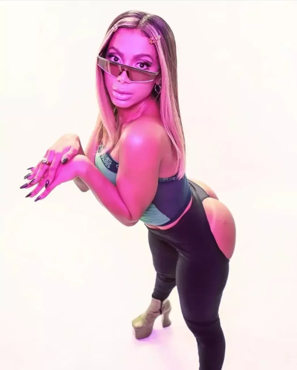 Anitta rebola ao som de novo hit na cama com Gui Araújo - imagem 23226